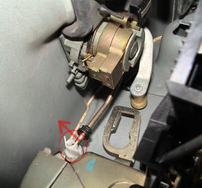 Cambio/reparación de los actuadores del cierrre centralizado en BMW E36